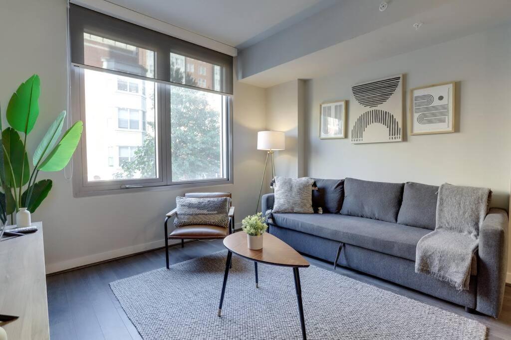 Gorgeous 1 Bedroom At Clarendon With Gym And Rooftop Arlington Bagian luar foto