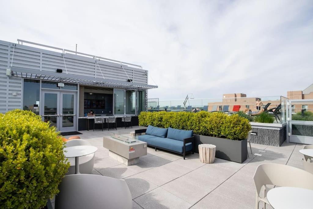Gorgeous 1 Bedroom At Clarendon With Gym And Rooftop Arlington Bagian luar foto