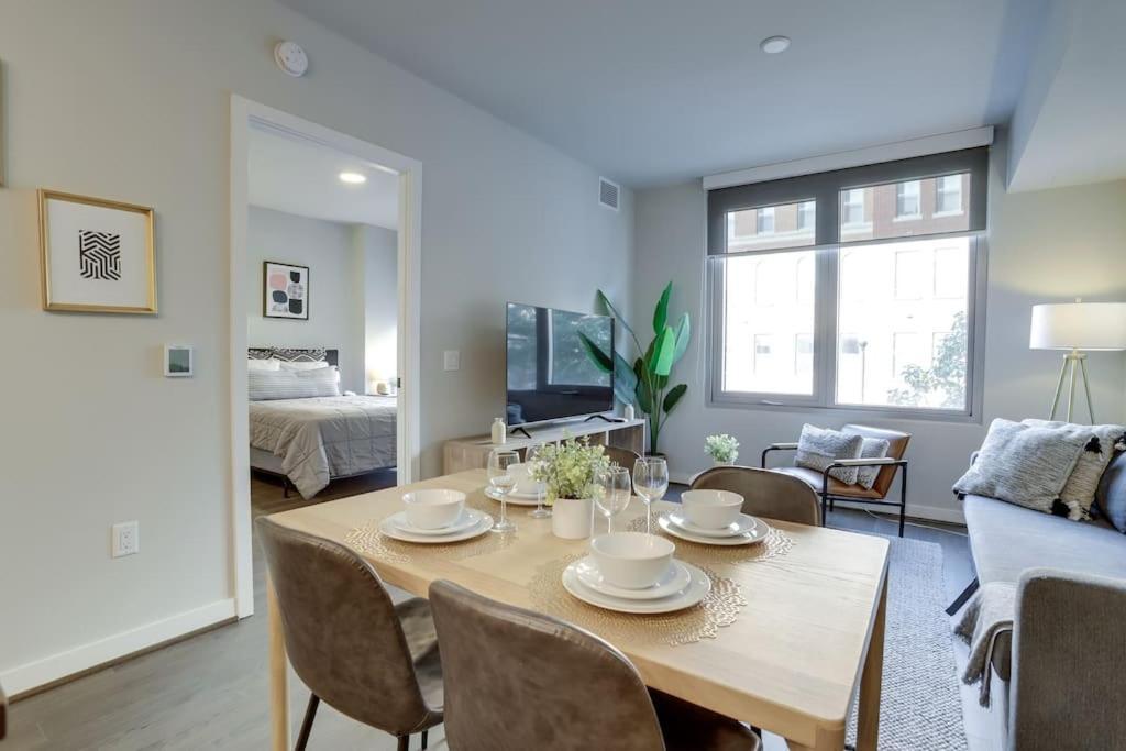 Gorgeous 1 Bedroom At Clarendon With Gym And Rooftop Arlington Bagian luar foto